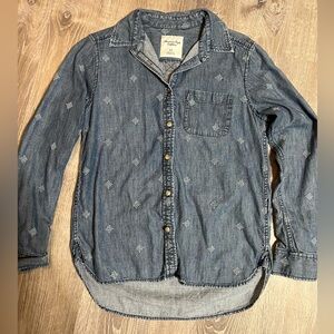 American Eagle denim button up